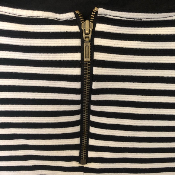 Old Navy Black & White Striped Dress - Picture 3 of 4